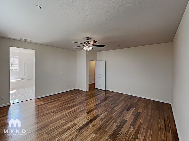 Building Photo - 2367 Hancock Dr