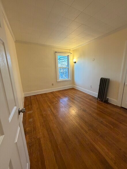 Bedroom 2 - 31 Weller Ave