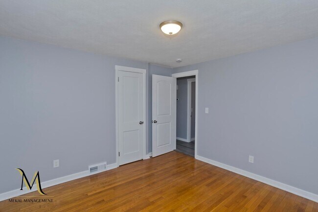 Building Photo - 3 Bedroom Single Family Home in East Forest Park Springfield, MA!