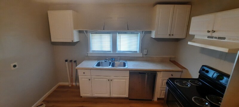 Building Photo - 1610 24th Ave N