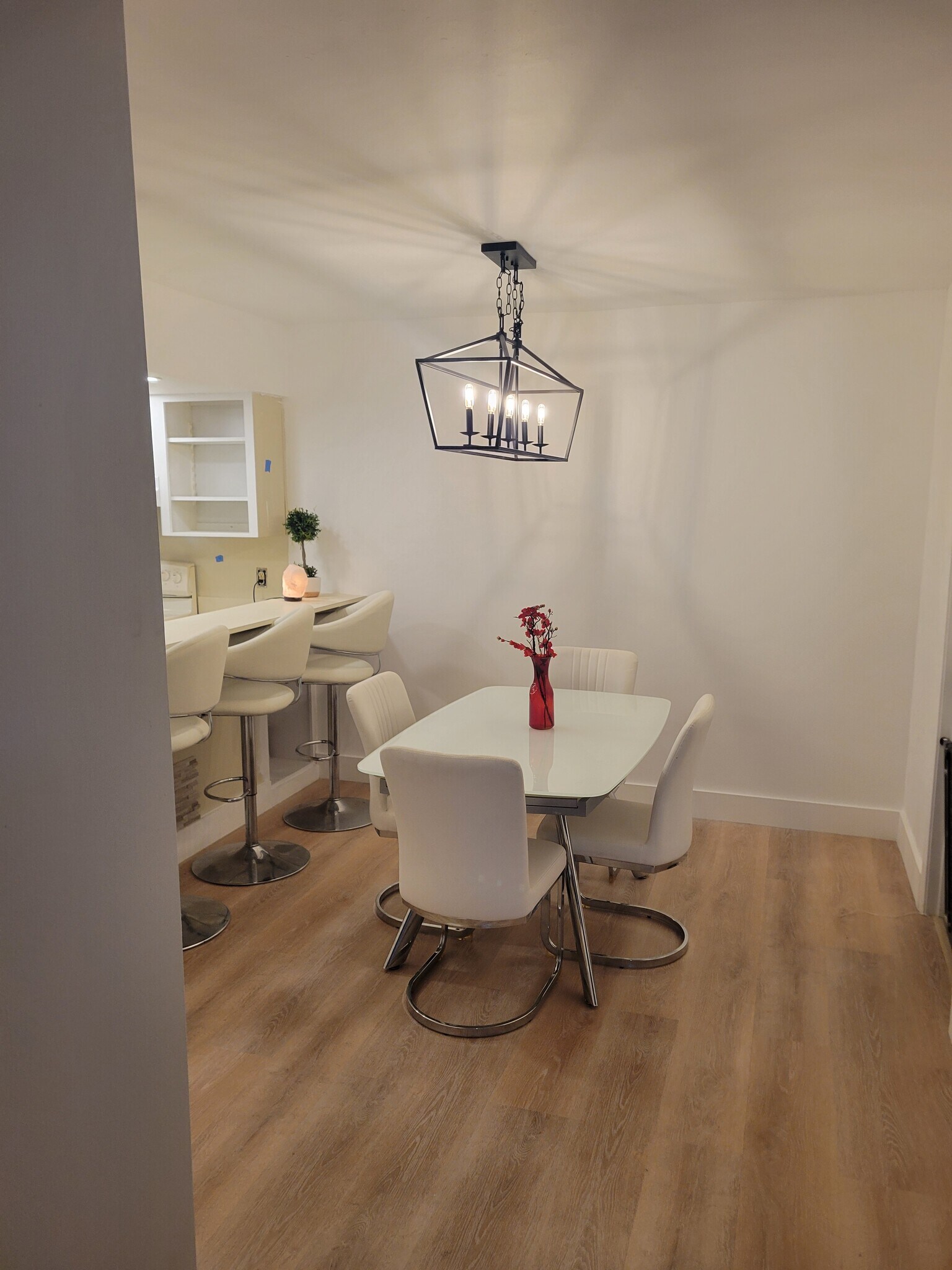 Building Photo - 570 N Tropic Ln