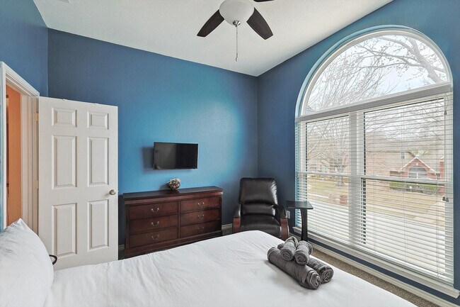 Building Photo - 2005 Glory Creek Cir