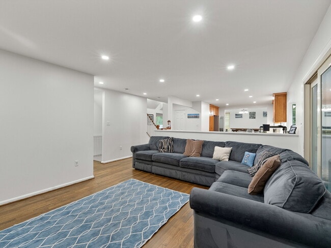 Building Photo - "Stunning 4-Bed Gem with Finished Basement...
