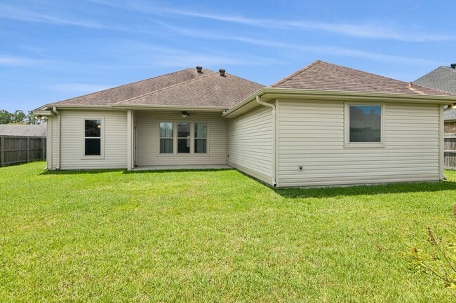 Building Photo - 6500 Llano Ln