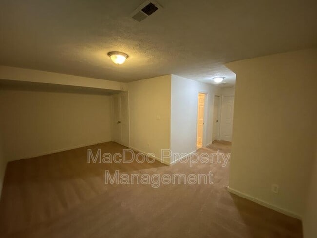 Building Photo - 4249 Normandy Ct