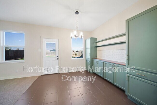 Building Photo - 12241 Cashton