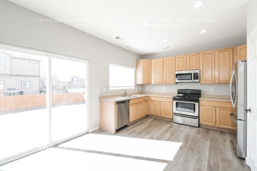 Building Photo - 19398 E 58th Dr