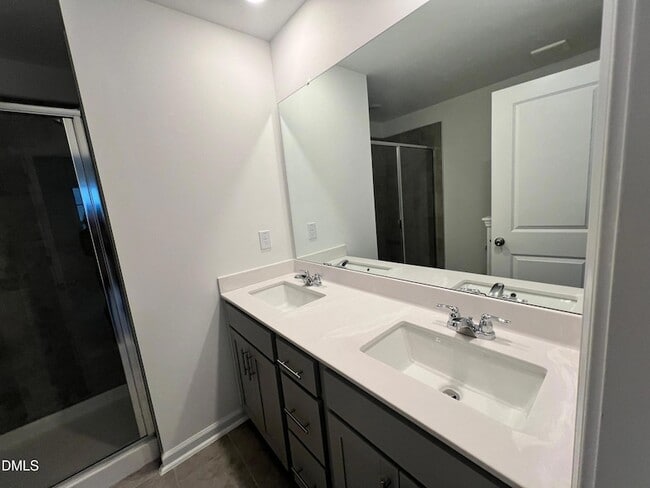 Building Photo - 2305 Oakwood Mdws Ct