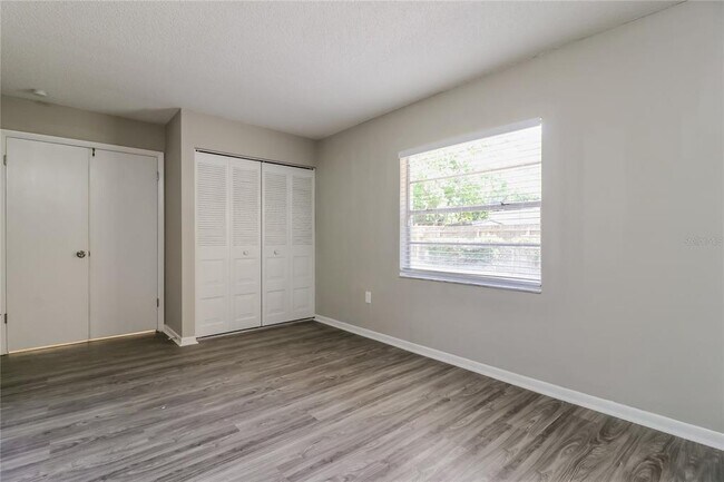 Building Photo - 2289 Crystalview Ct