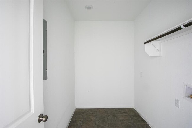 Building Photo - 105 Coronella Dr