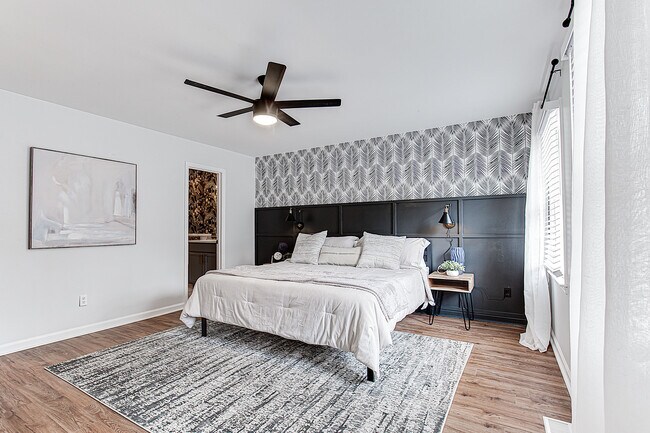 Building Photo - 2580 Old Roswell Rd SE