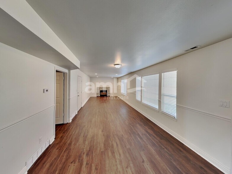 Building Photo - 436 N 2150 W