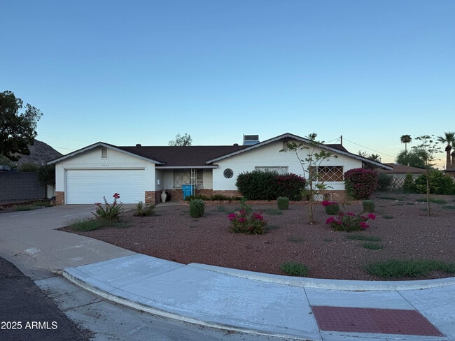 Building Photo - 12429 N Escobar Way
