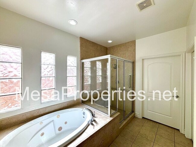 Building Photo - 13605 Spring Valley Pkwy