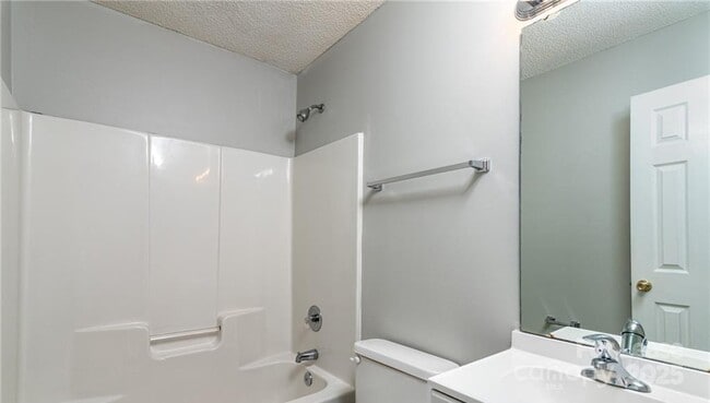 Building Photo - 6209 Foster Brook Dr