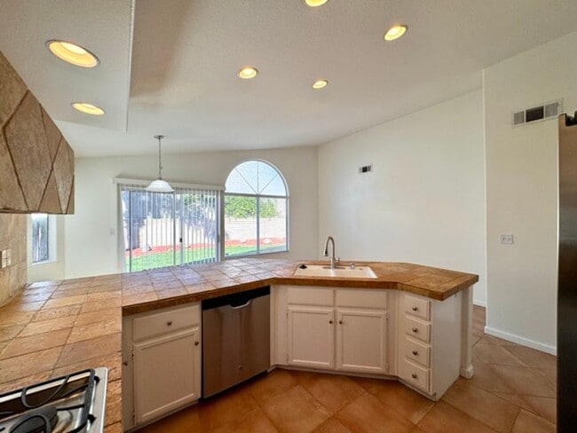 Building Photo - For a limited time only, enjoy 15 DAYS FREE RENT when you lease today! Charming 3 bedroom 2 Bathr...