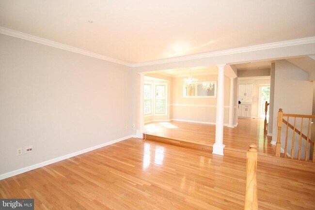 Building Photo - 10137 Treble Ct