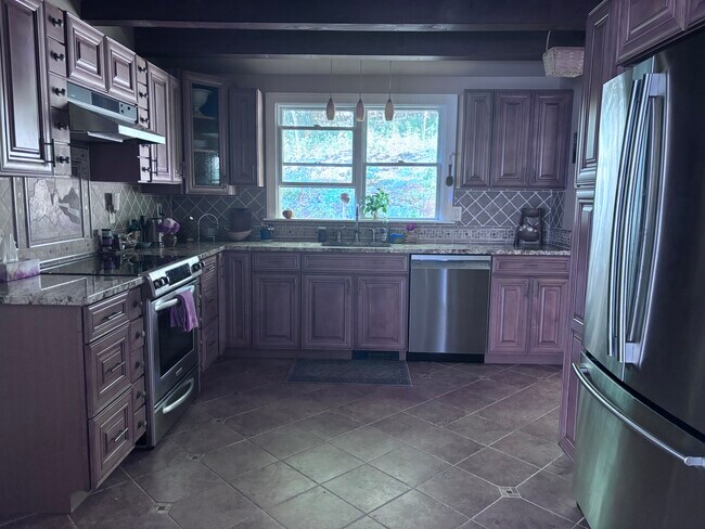 Building Photo - 19 Duncaster Ln