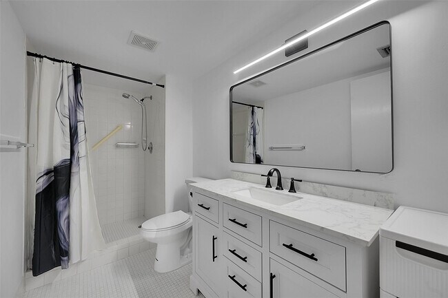 Building Photo - 14773 Cumberland Dr