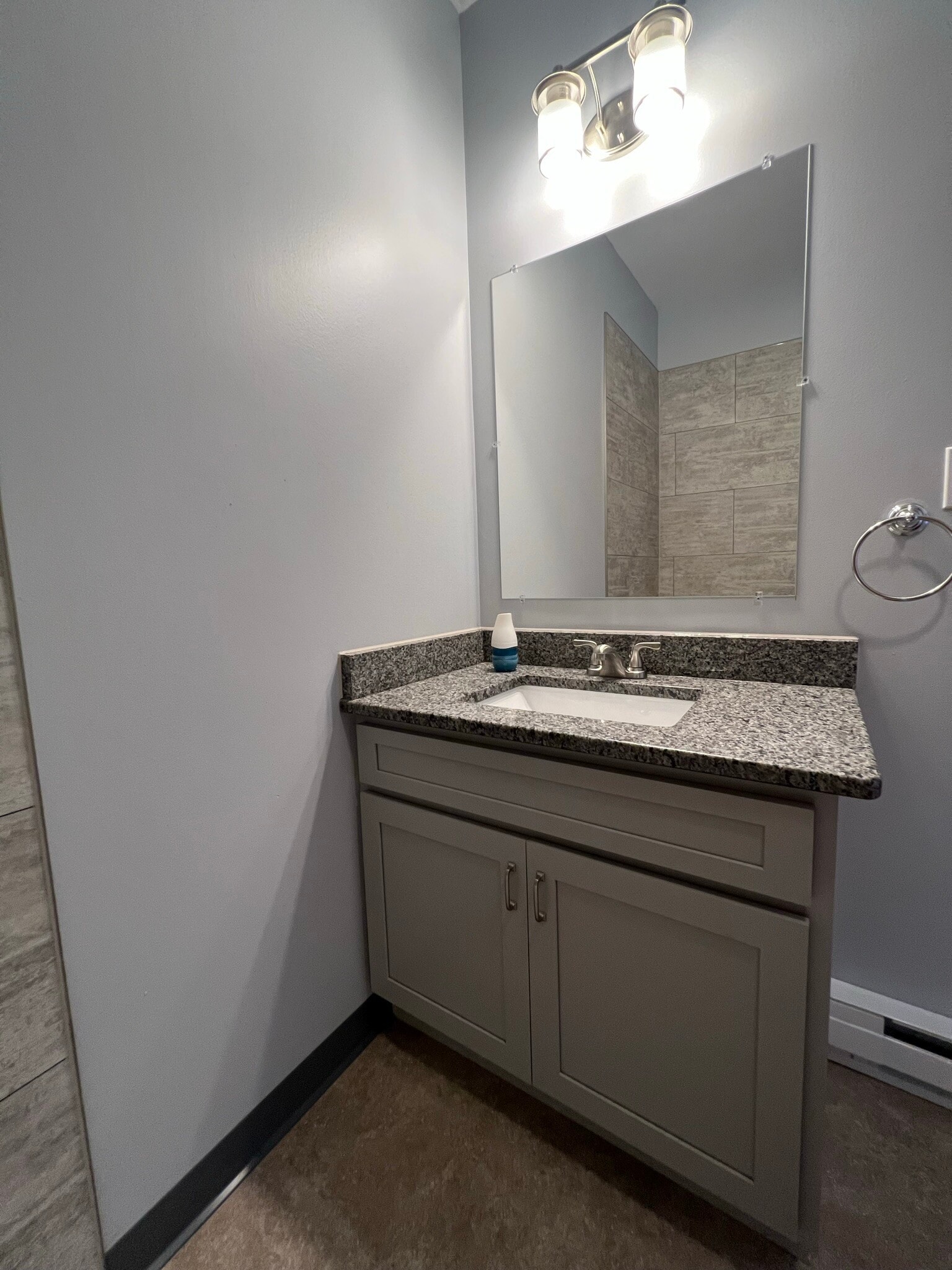 Bathroom - 3007 S Main St