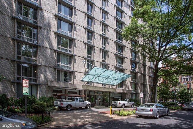 Primary Photo - 950 25th St NW