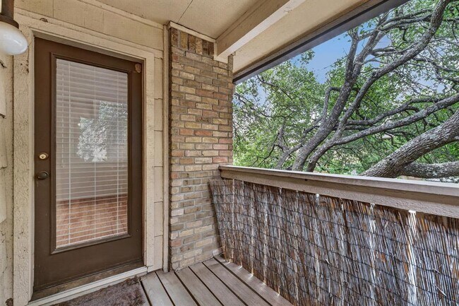 Building Photo - 8210 Bent Tree Rd