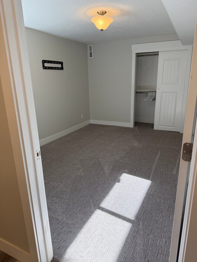 Building Photo - 3415 Monte Verde Dr