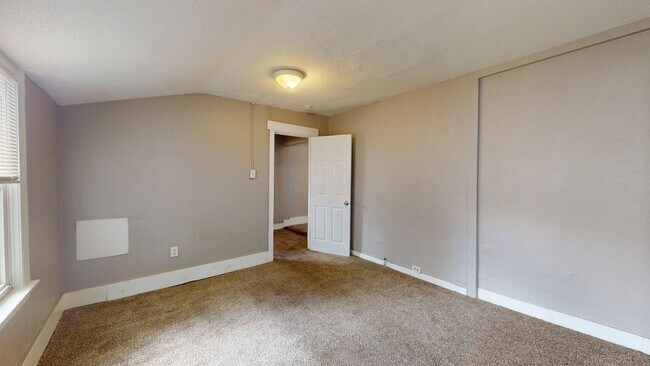Building Photo - 6011 Pear Ave