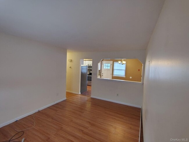 Building Photo - 122 W 1st St