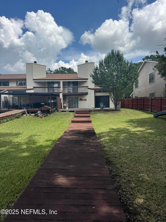 Building Photo - 1616 Mardis Pl W