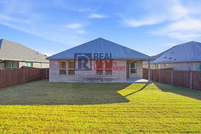 Building Photo - Comfortable 4-Bedroom Layout with Modern Finishes