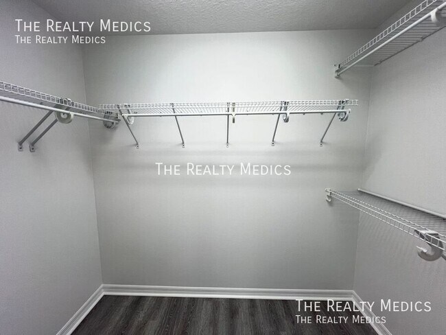 Building Photo - 2644 SW 20th Cir