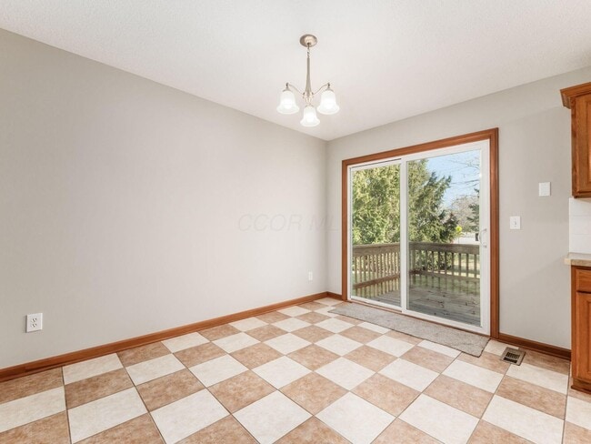 Building Photo - 532 Radcliff Dr