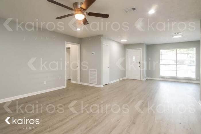 Building Photo - 7214 Cardinal Cir