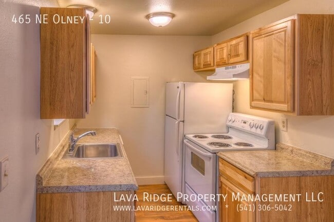 Building Photo - 465 NE Olney-10