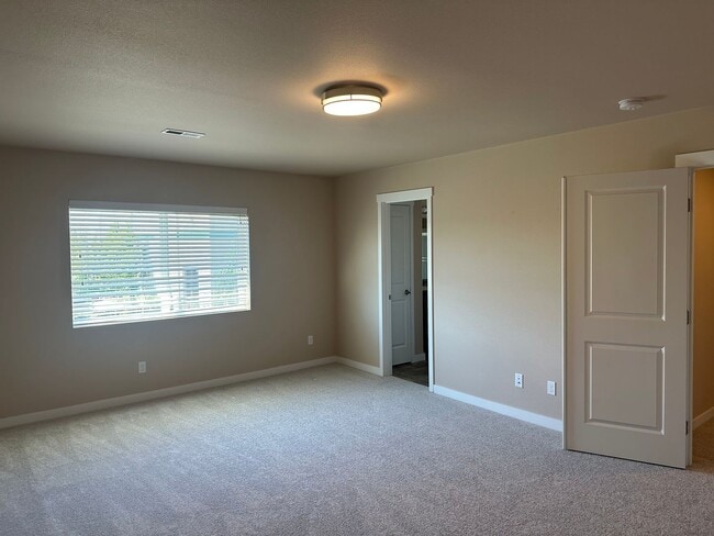 Building Photo - 3048 Puget Meadow Loop NE