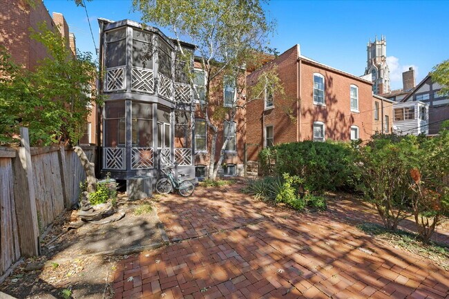 Building Photo - 6114 Waterman Blvd