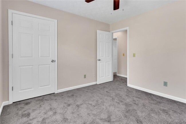 Building Photo - 826 Grindstone Ct