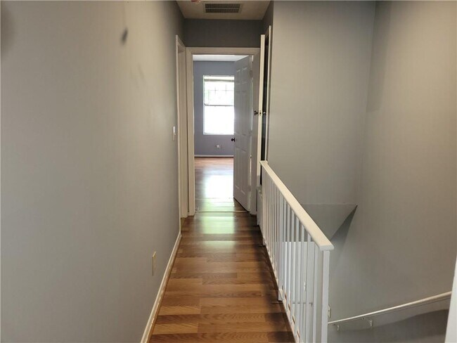 Building Photo - 457 Prince of Wales
