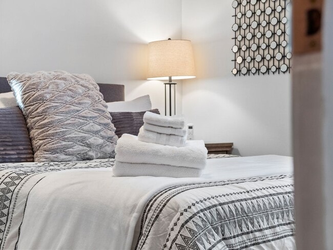 Building Photo - Comfort & Convenience in the Heart of Spokane (Furnished)