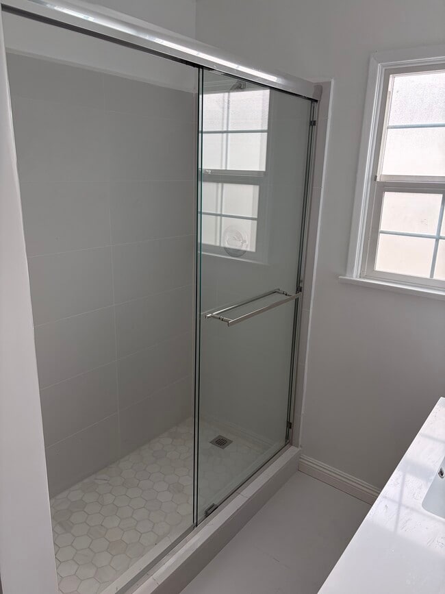 Building Photo - 919 17th St