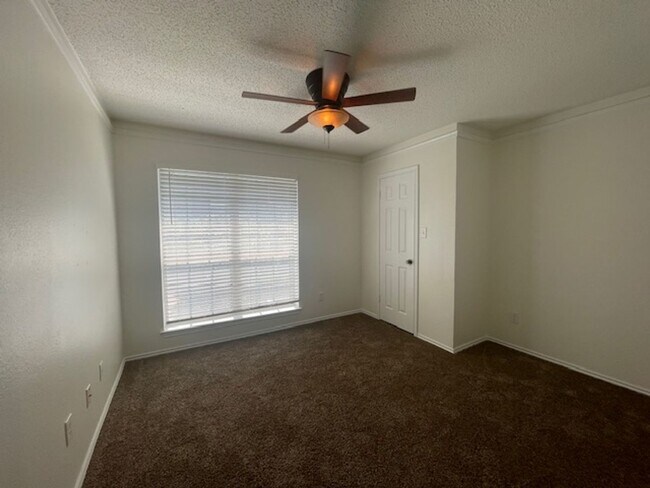 Building Photo - 2105 St Michaels Dr