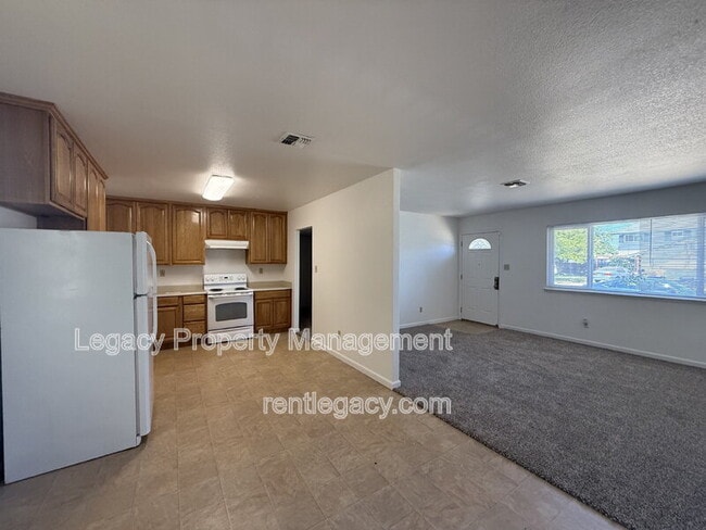 Building Photo - 6635 Chandler Dr