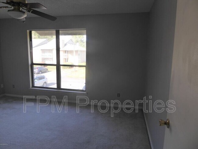 Building Photo - 10200 Belle Rive Blvd