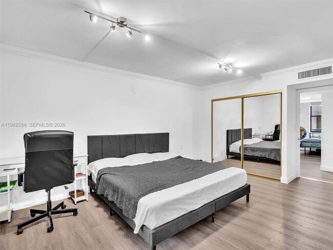 Building Photo - 20381 NE 30th Ave