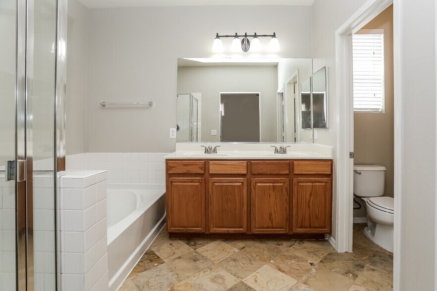 Building Photo - 5832 Magic Oak St