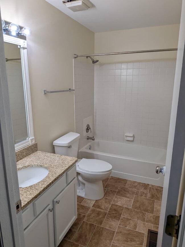 Building Photo - 5S455 Scots Dr