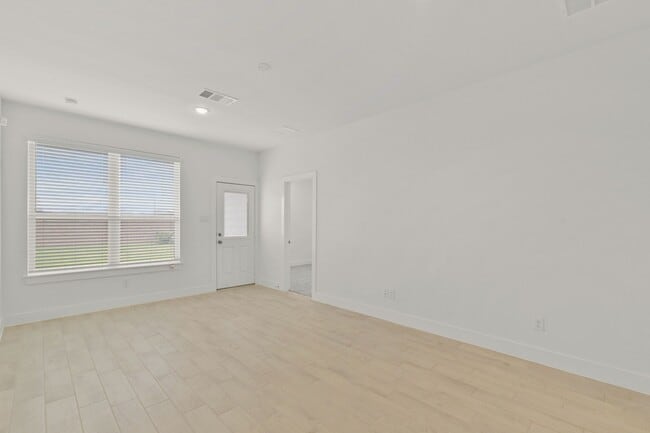 Building Photo - 21118 Garden Palm Dr