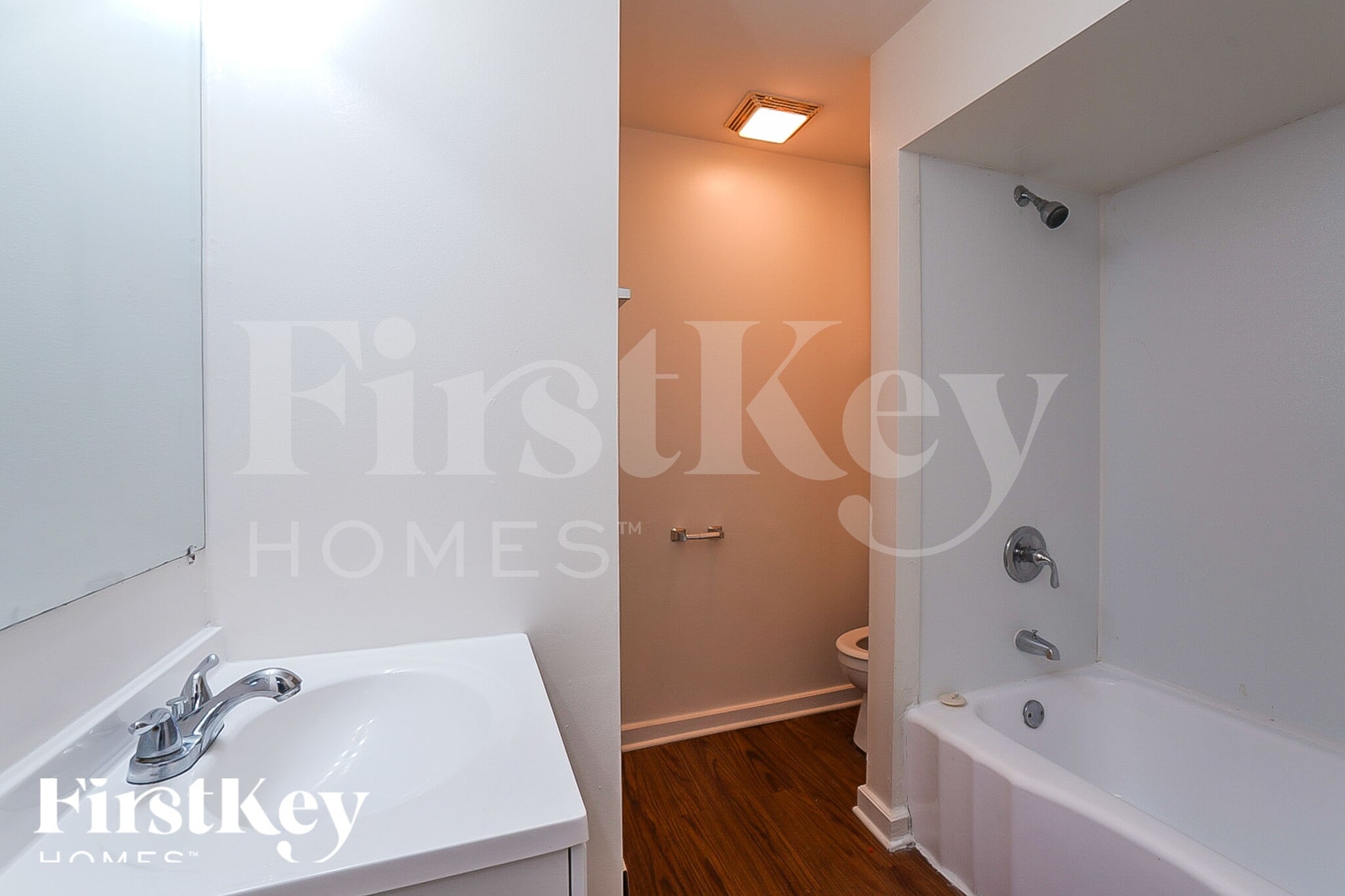 Building Photo - 709 Porter St