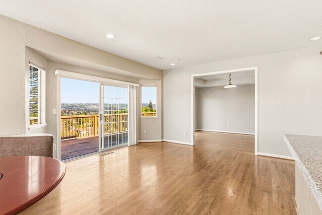 Building Photo - Expansive Valley Views & Private Living in Castro Valley - 4BD/3BA Exec Home